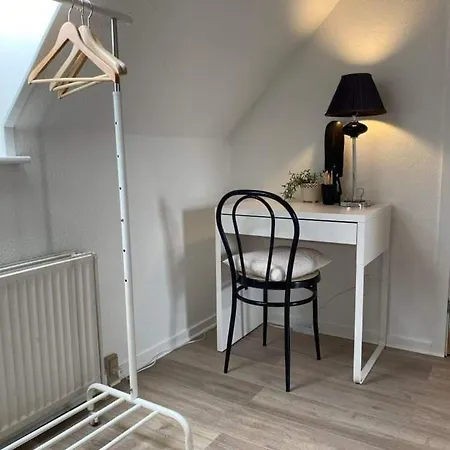 K12p 2 People, 2 Bedrooms, Fully Furnished * Klarup